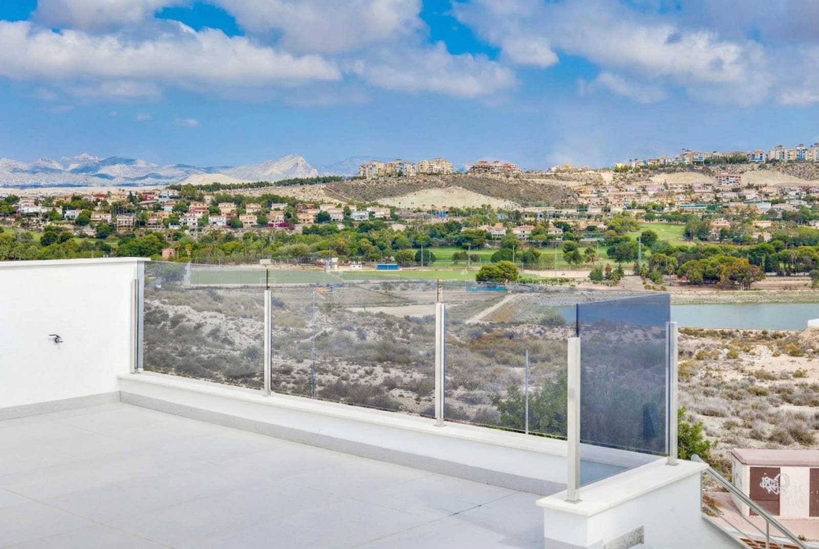 3 slaapkamer Villa te koop in Muchamiel / Mutxamel met garage - € 450.000 (Ref: 9450397)