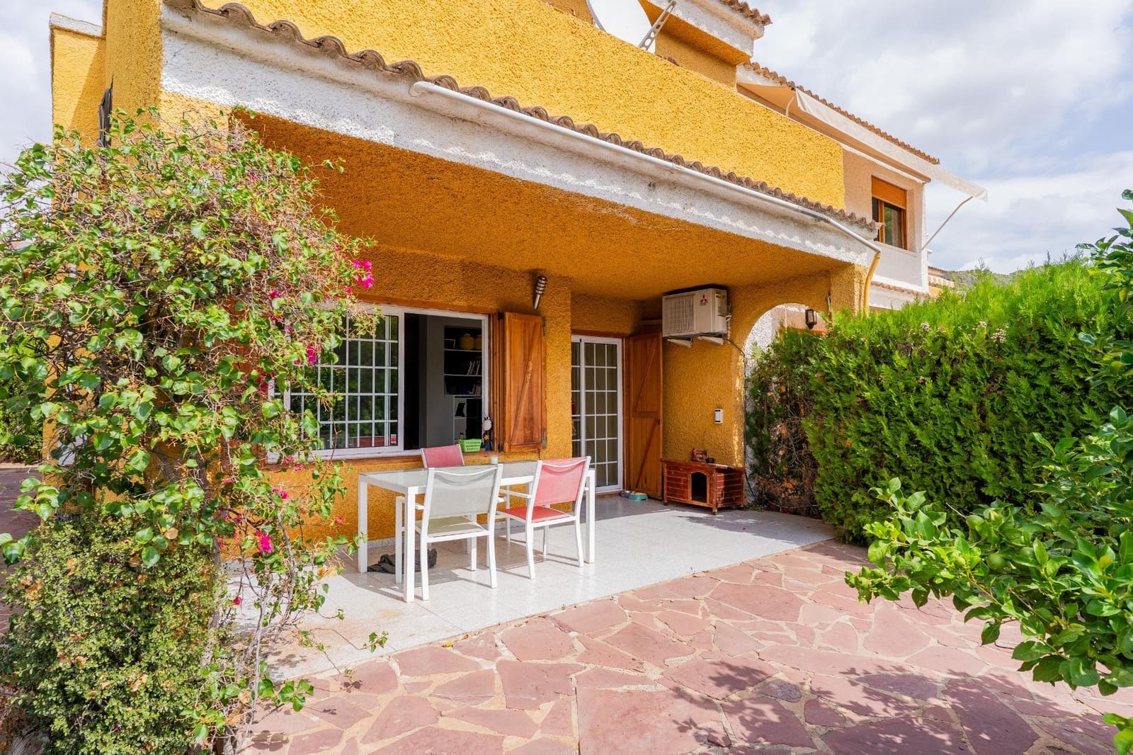 4 Zimmer Reihenhaus zu verkaufen in Pucol mit Pool Garage - 460.000 € (Ref: 10049309)