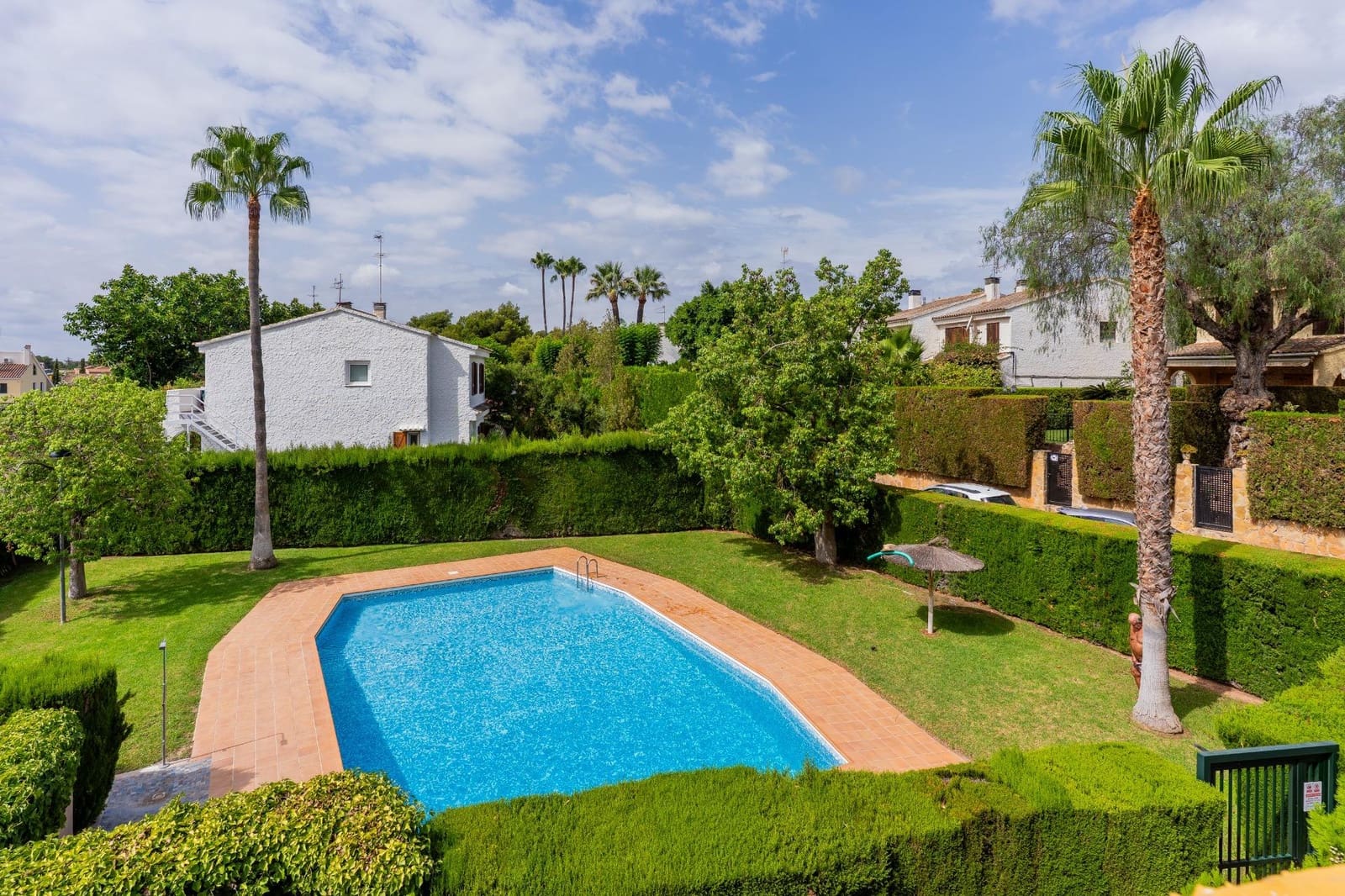 4 Zimmer Reihenhaus zu verkaufen in Pucol mit Pool Garage - 460.000 € (Ref: 10049309)