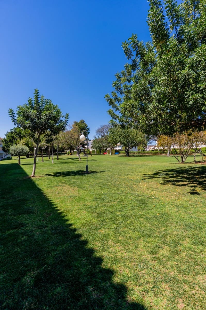 2 bedroom Apartment for sale in Pucol with pool garage - € 310,000 (Ref: 10049310)