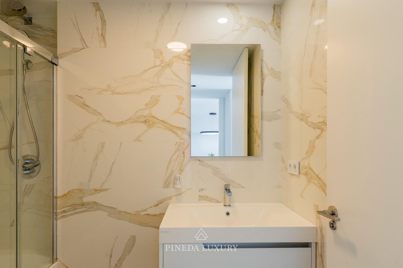 2 camera da letto Appartamento da affittare in Pucol con piscina garage - 2.750 € (Rif: 10155310)