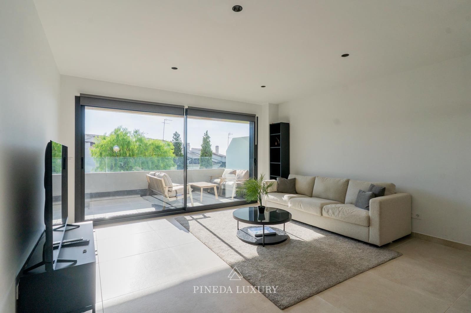 2 camera da letto Appartamento da affittare in Pucol con piscina garage - 2.750 € (Rif: 10155310)