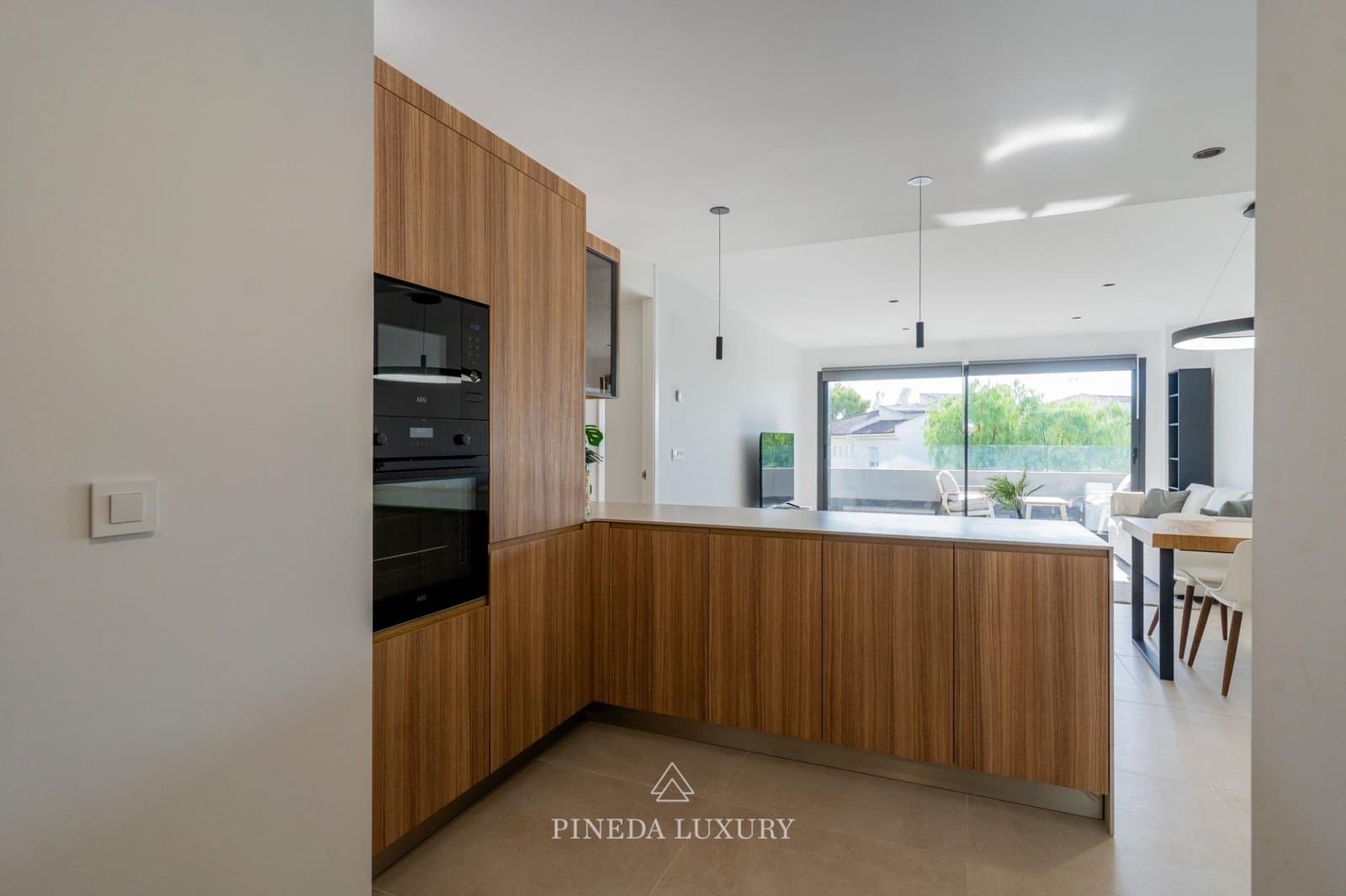 2 camera da letto Appartamento da affittare in Pucol con piscina garage - 2.750 € (Rif: 10155310)