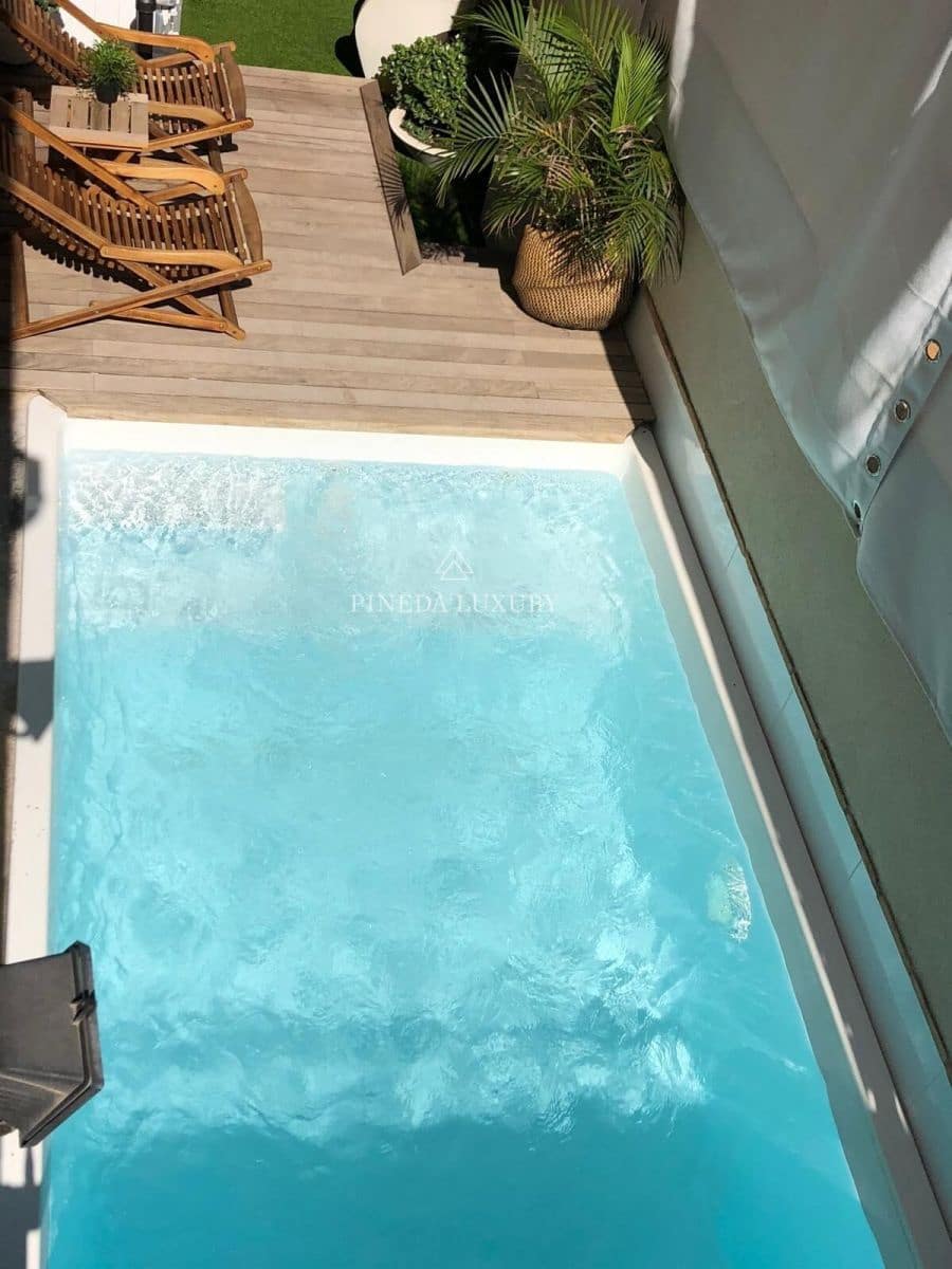 6 sovrum Radhus till salu i Valencia stad med pool - 990 000 € (Ref: 9400946)