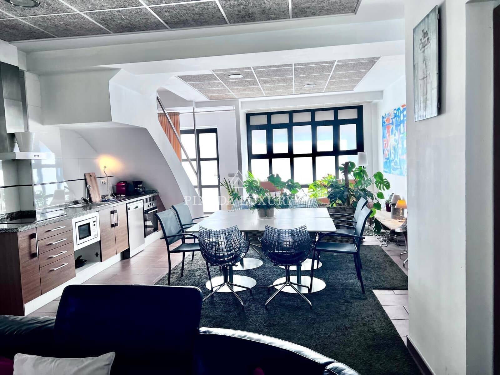 6 sovrum Radhus till salu i Valencia stad med pool - 990 000 € (Ref: 9400946)