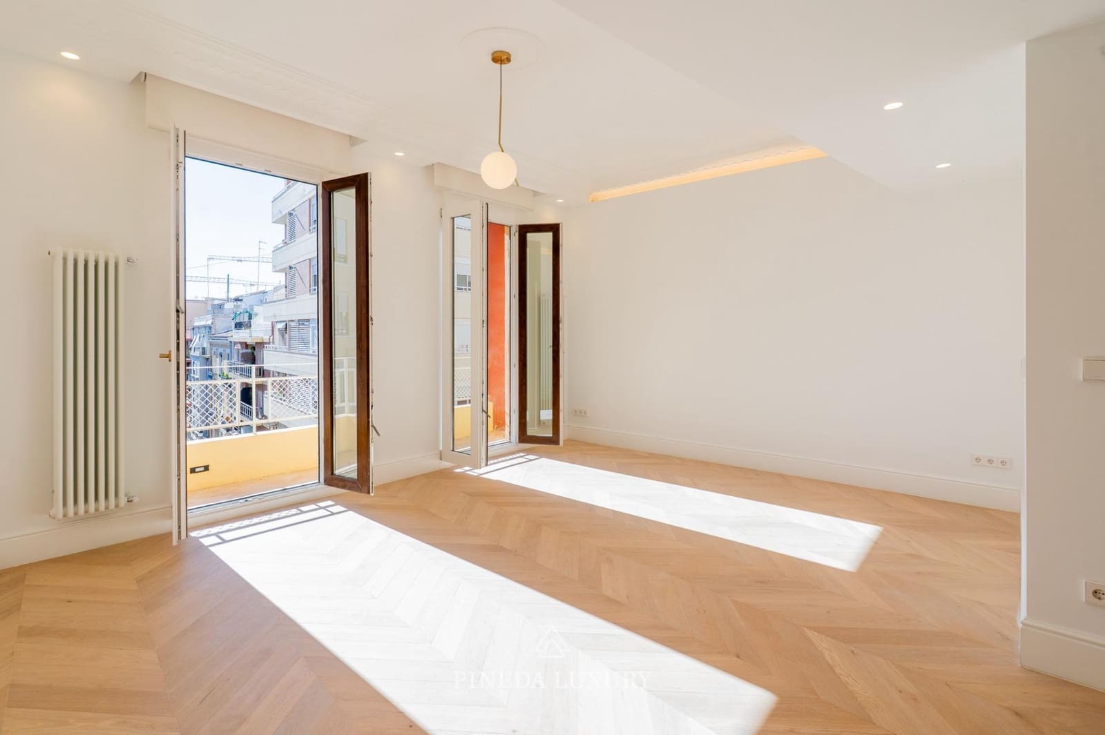 3 slaapkamer Flat te koop in Valencia stad - € 750.000 (Ref: 9400950)