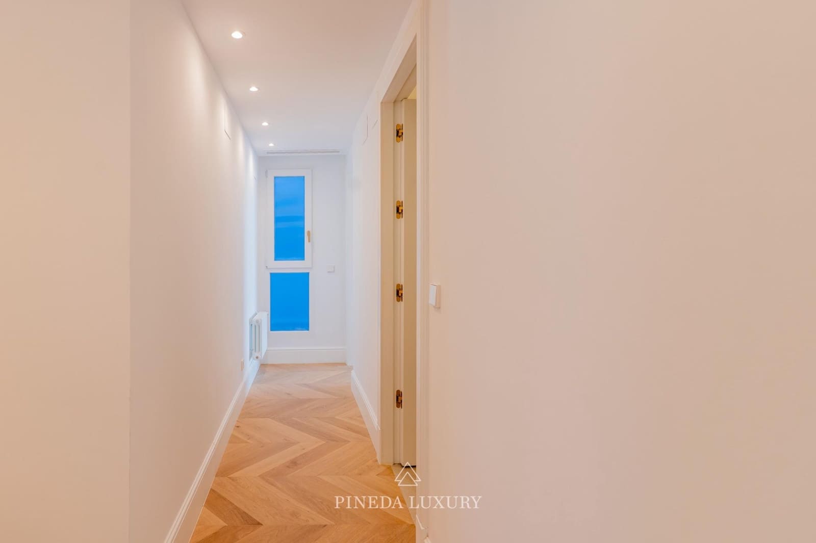 3 slaapkamer Flat te koop in Valencia stad - € 750.000 (Ref: 9400950)