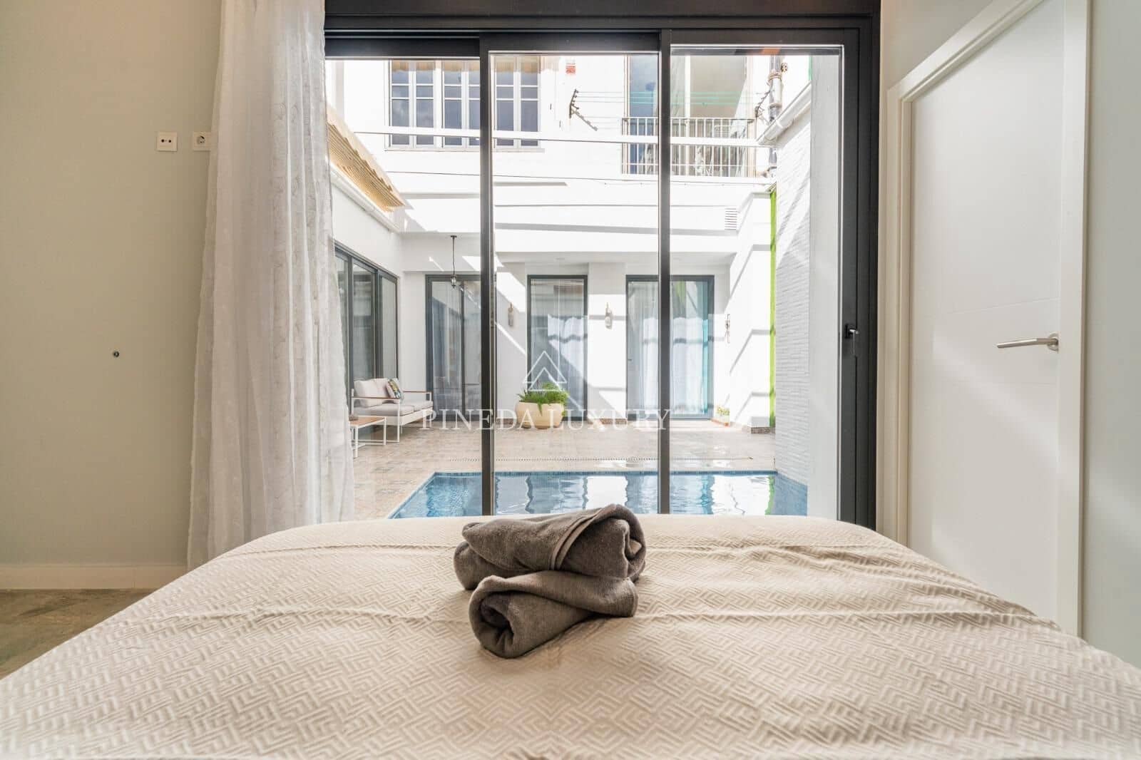 3 sypialnia Mieszkanie na sprzedaż w Miasto Walencja z basenem - 880 000 € (Ref: 9400951)