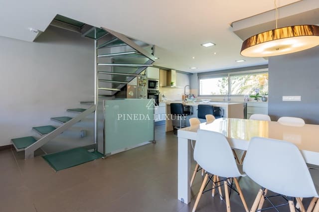 3 makuuhuone Rivitalo myytävänä paikassa Puig mukana uima-altaan 
autotalli - 590 000 € (Ref: 9400954)