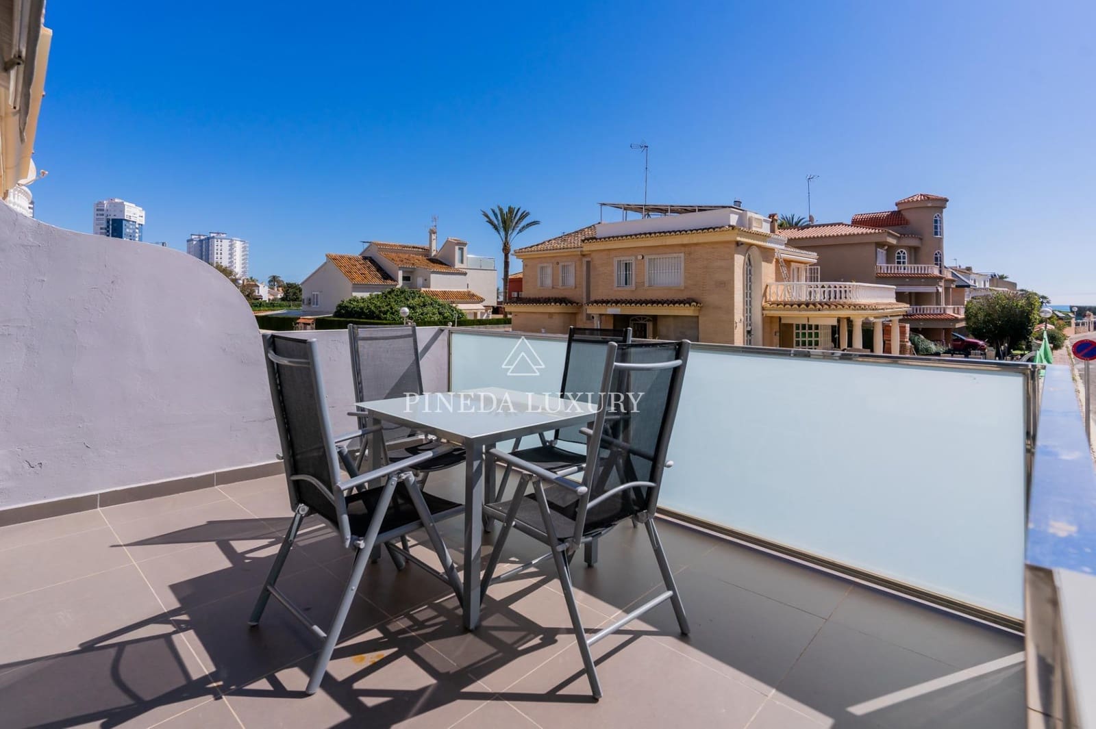 3 soverom Rekkehus til salgs i Puig med svømmebasseng garasje - € 590 000 (Ref: 9400954)