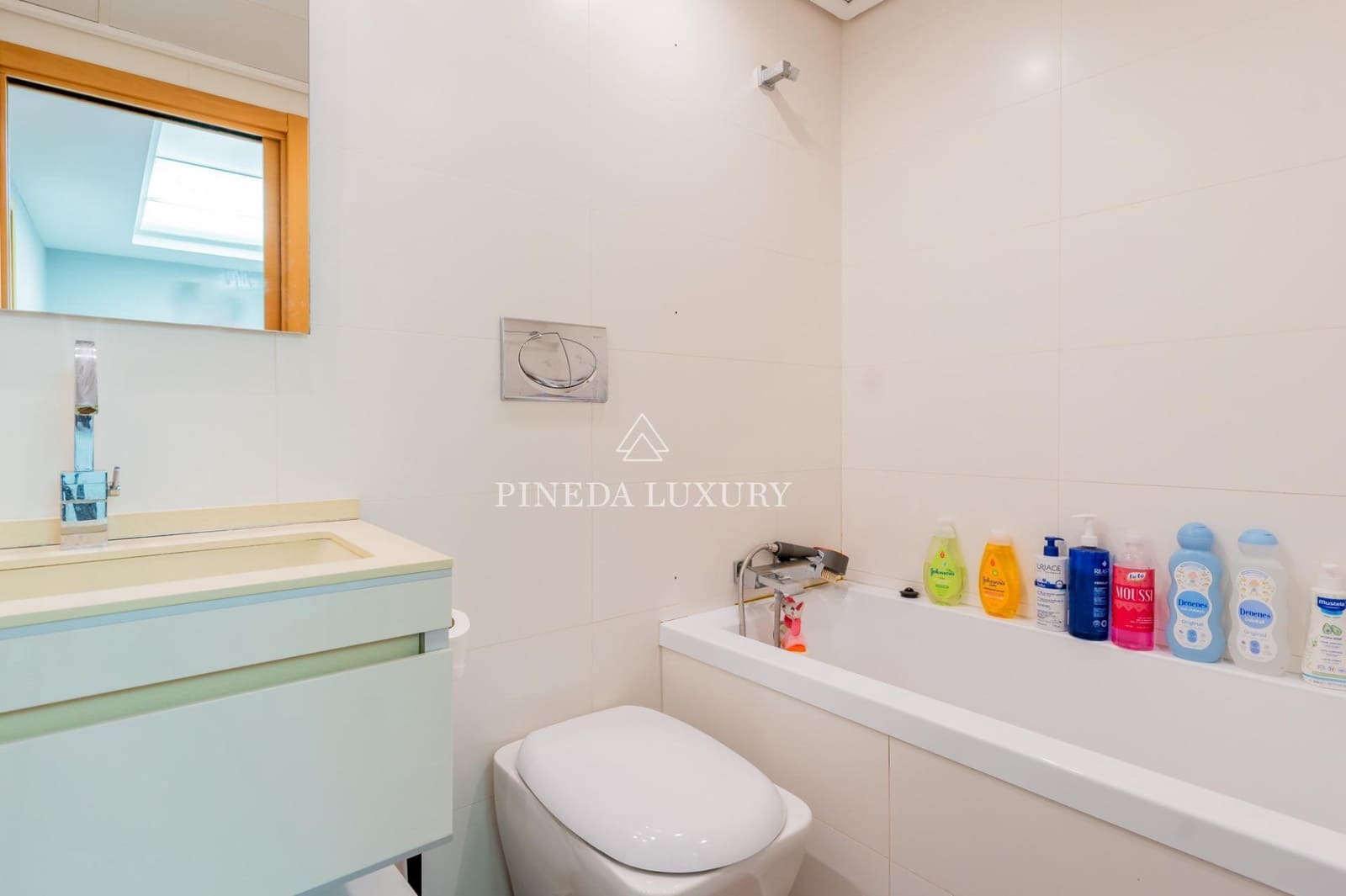 3 soverom Rekkehus til salgs i Puig med svømmebasseng garasje - € 590 000 (Ref: 9400954)