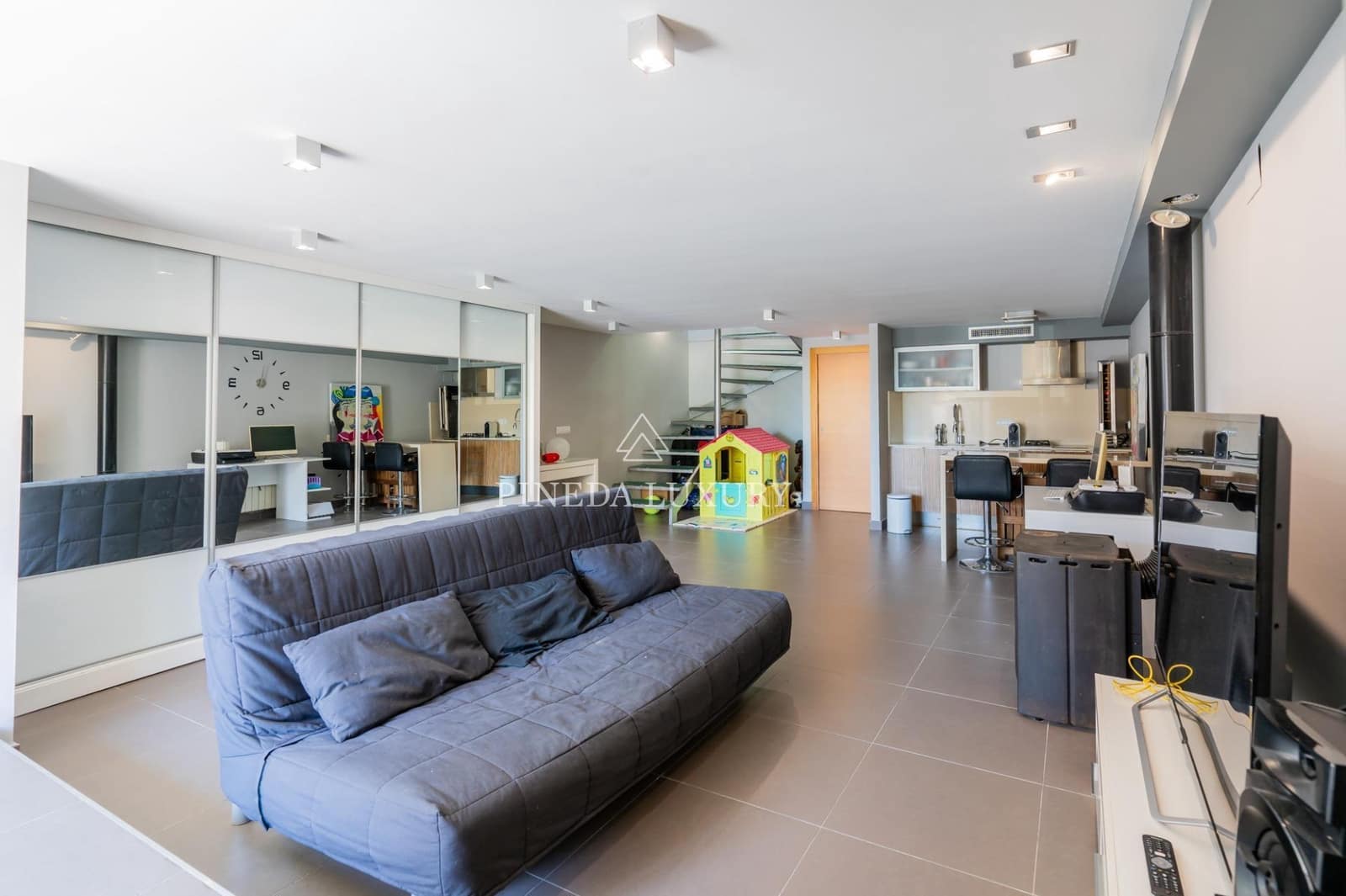 3 soverom Rekkehus til salgs i Puig med svømmebasseng garasje - € 590 000 (Ref: 9400954)