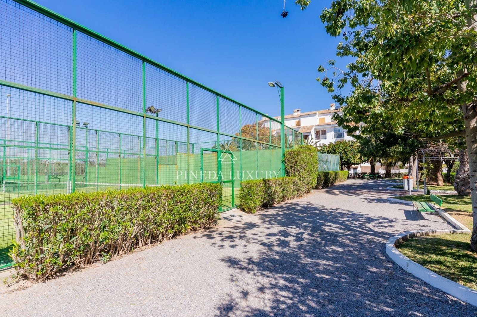 3 soverom Rekkehus til salgs i Puig med svømmebasseng garasje - € 590 000 (Ref: 9400954)