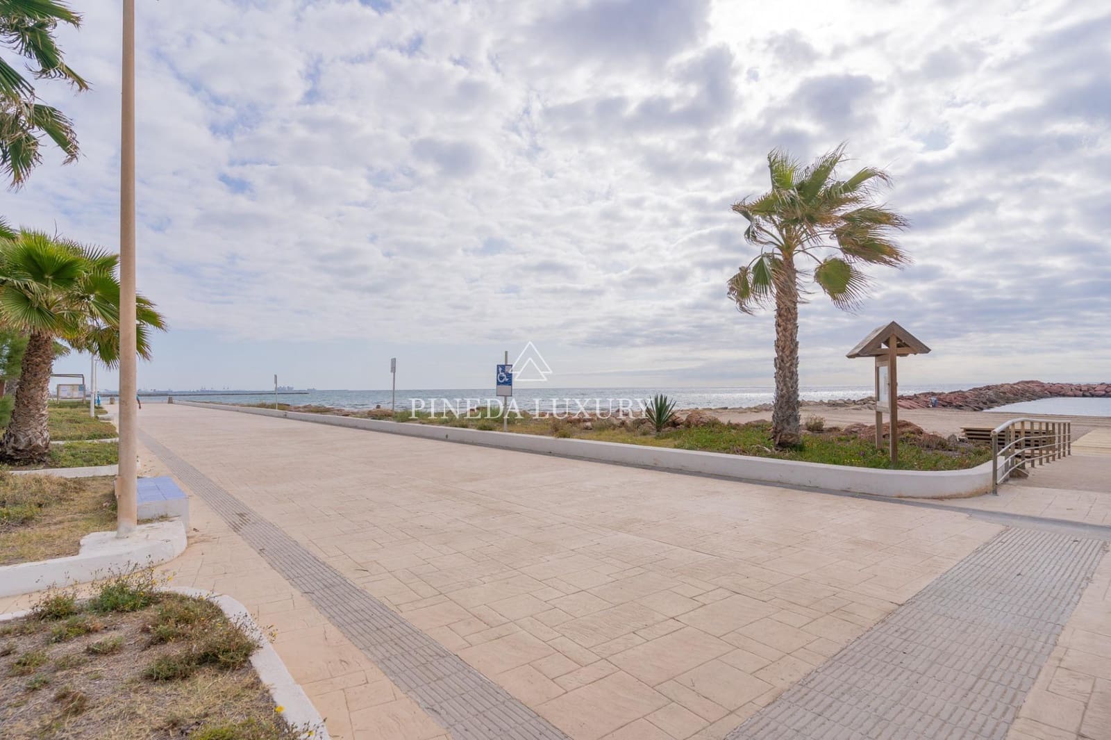 4 soverom Rekkehus til salgs i Puig - € 720 000 (Ref: 9400955)