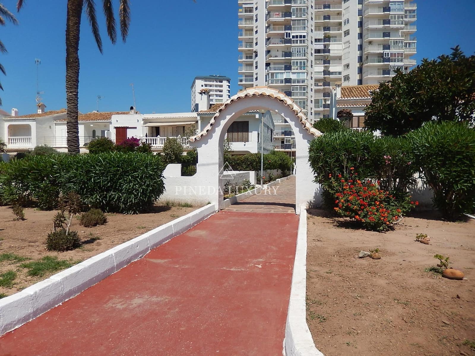 4 soverom Rekkehus til salgs i Puig - € 720 000 (Ref: 9400955)