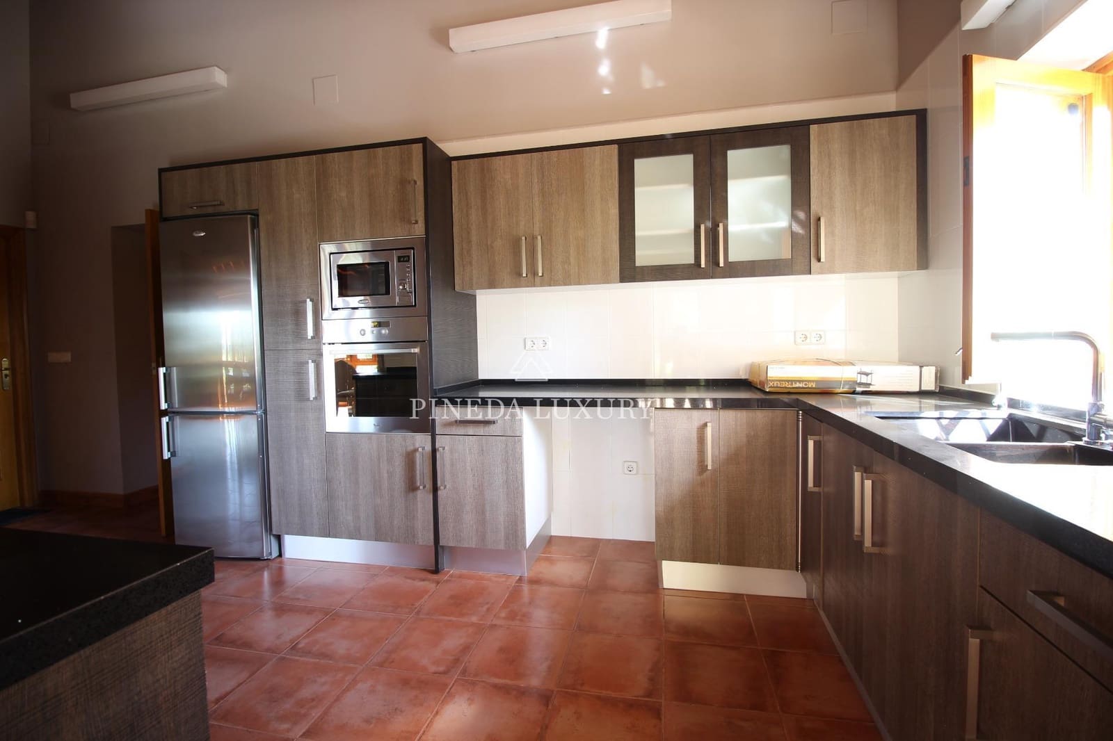 3 sovrum Villa till salu i Puig med pool garage - 899 000 € (Ref: 9400957)