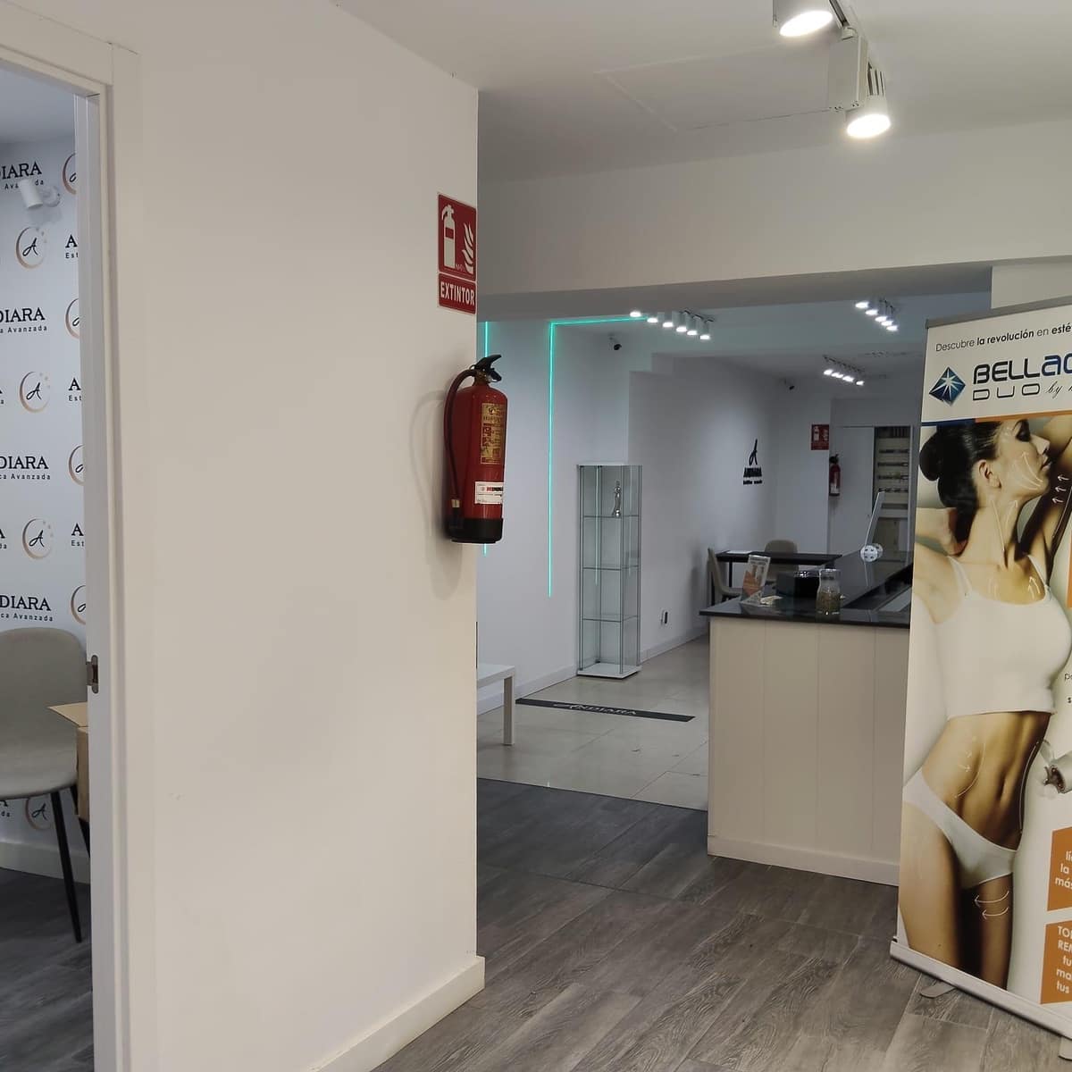 Erhverv til leje i Valencia by - € 5.500 (Ref: 9400959)