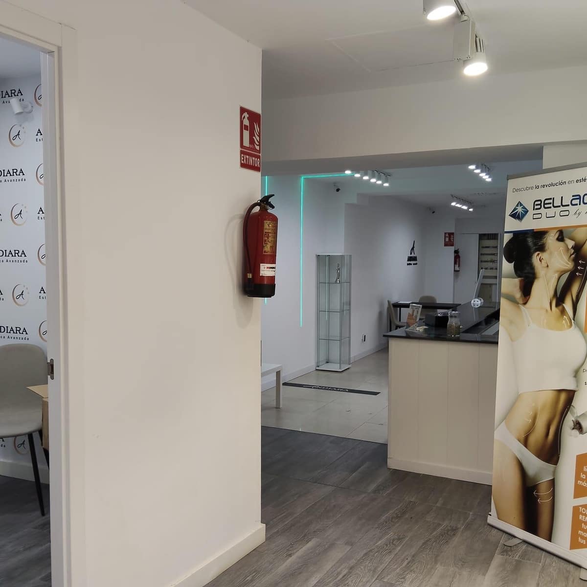 Local Commercial à louer à Valence ville - 5 500 € (Ref: 9400959)