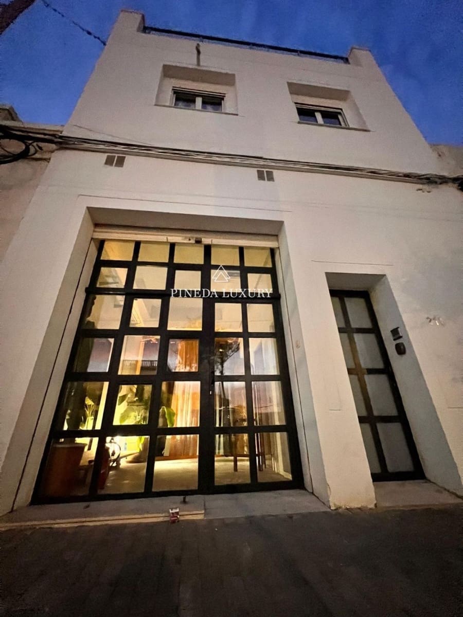 Chalet de 6 habitaciones en València ciudad en venta - 1.190.000 € (Ref: 9400962)