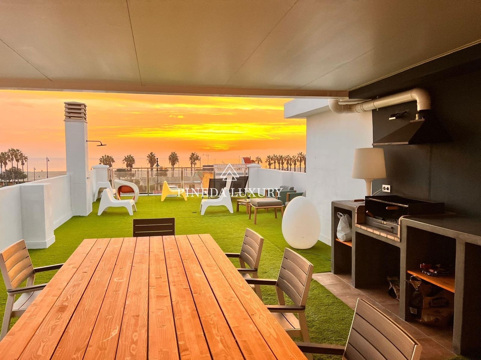 Chalet de 6 habitaciones en València ciudad en venta - 1.190.000 € (Ref: 9400962)