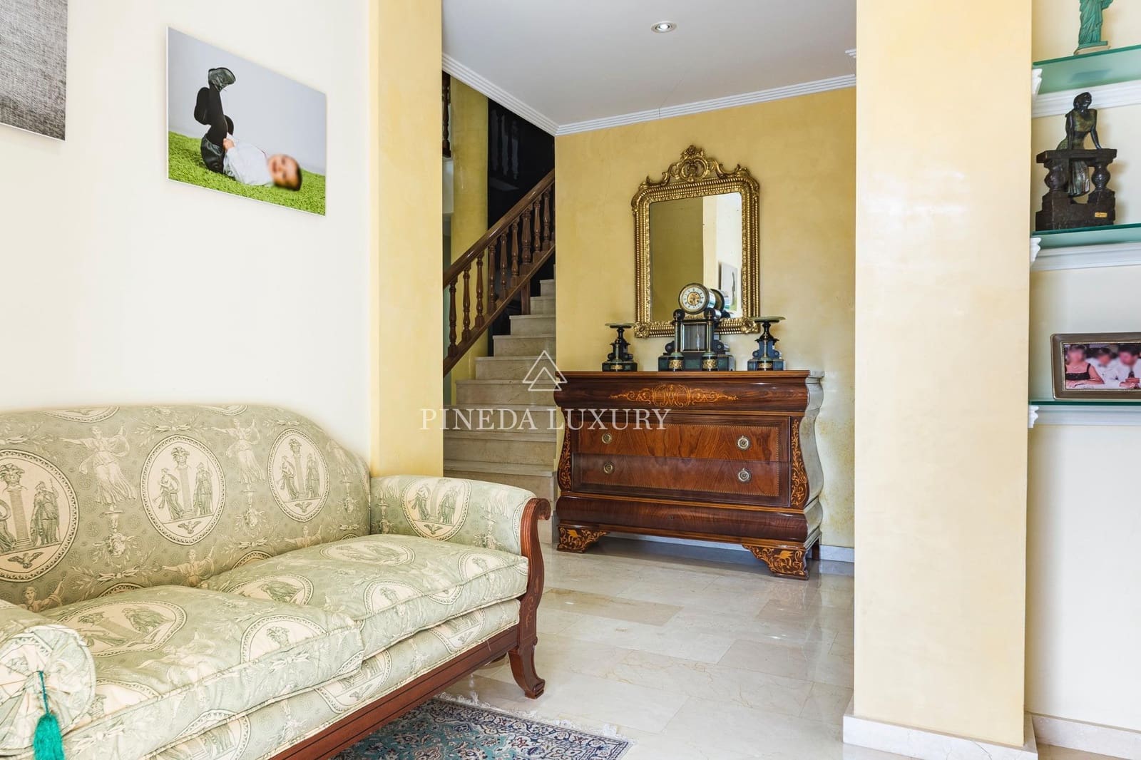 7 makuuhuone Huvila myytävänä paikassa Puig mukana uima-altaan 
autotalli - 1 200 000 € (Ref: 9400963)