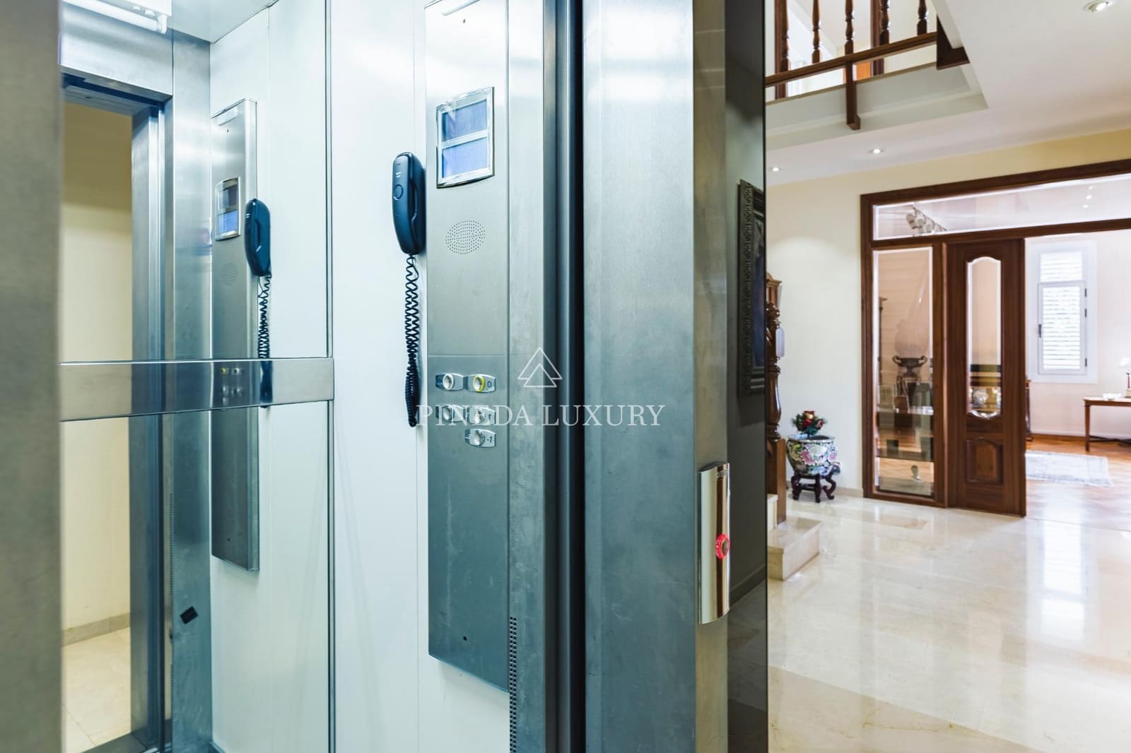 7 makuuhuone Huvila myytävänä paikassa Puig mukana uima-altaan 
autotalli - 1 200 000 € (Ref: 9400963)