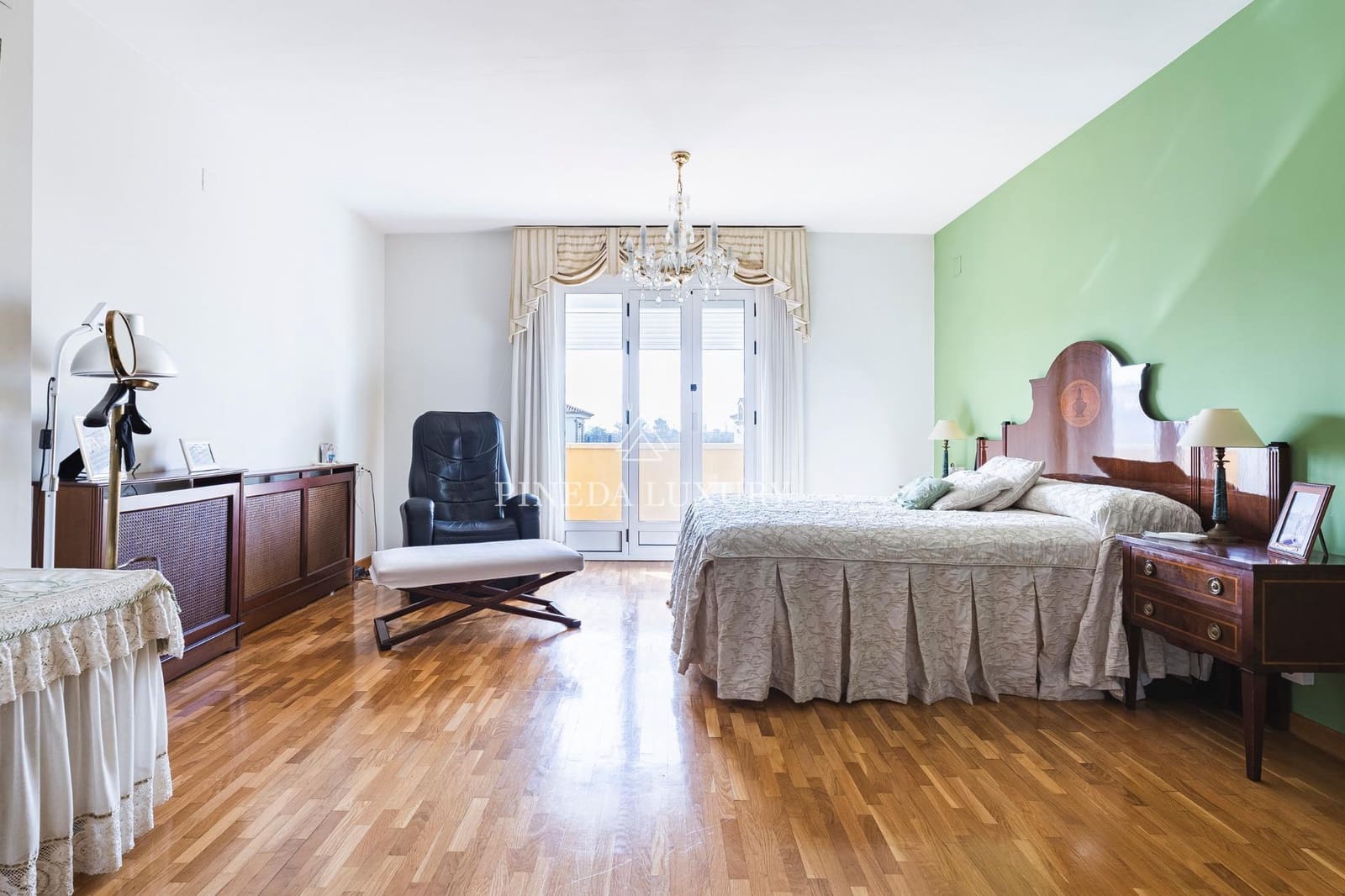 7 makuuhuone Huvila myytävänä paikassa Puig mukana uima-altaan 
autotalli - 1 200 000 € (Ref: 9400963)