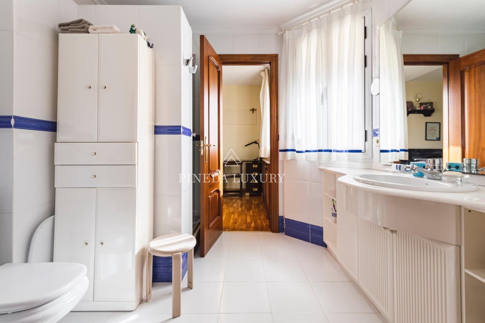 7 makuuhuone Huvila myytävänä paikassa Puig mukana uima-altaan 
autotalli - 1 200 000 € (Ref: 9400963)