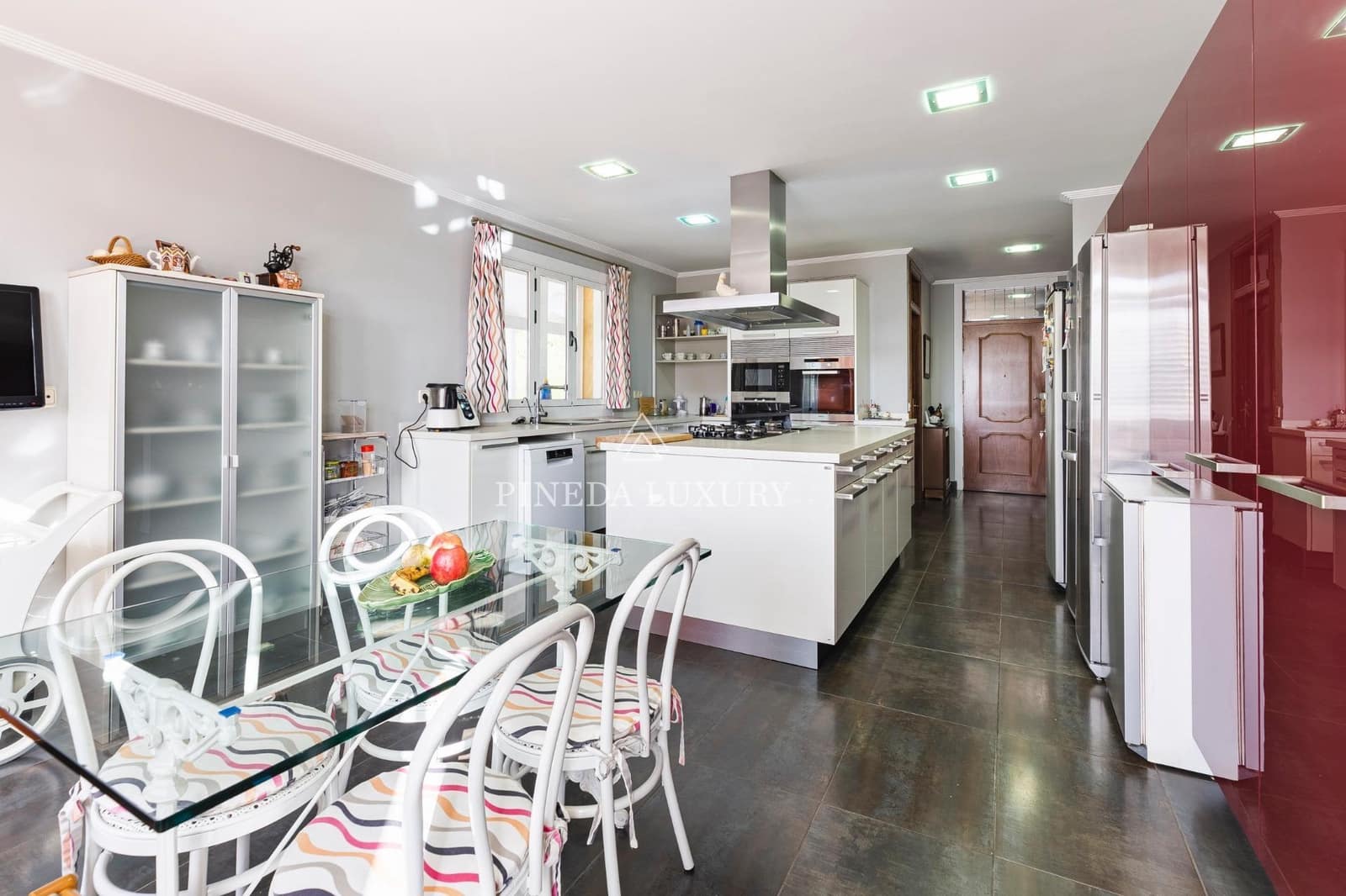 7 makuuhuone Huvila myytävänä paikassa Puig mukana uima-altaan 
autotalli - 1 200 000 € (Ref: 9400963)