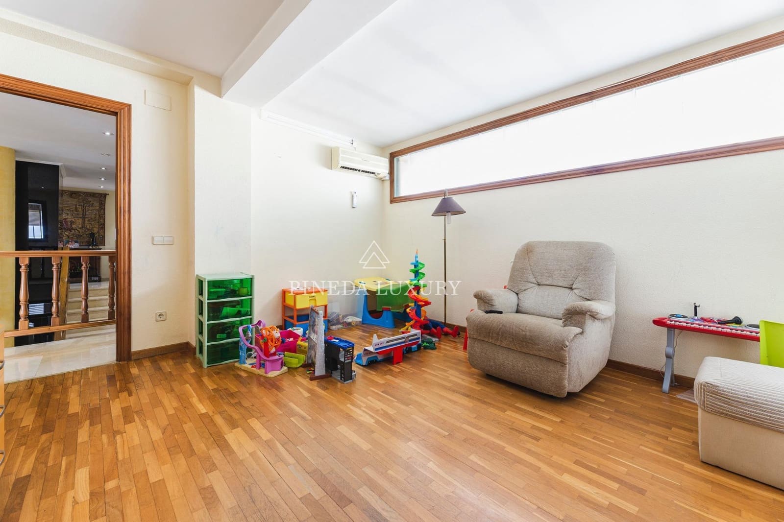 7 makuuhuone Huvila myytävänä paikassa Puig mukana uima-altaan 
autotalli - 1 200 000 € (Ref: 9400963)