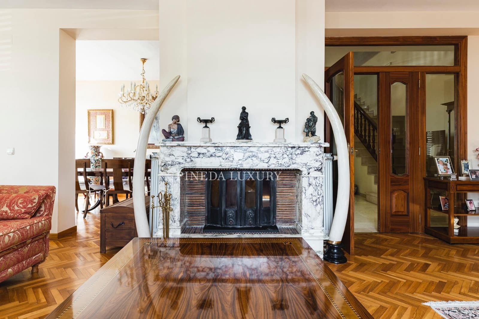 7 makuuhuone Huvila myytävänä paikassa Puig mukana uima-altaan 
autotalli - 1 200 000 € (Ref: 9400963)