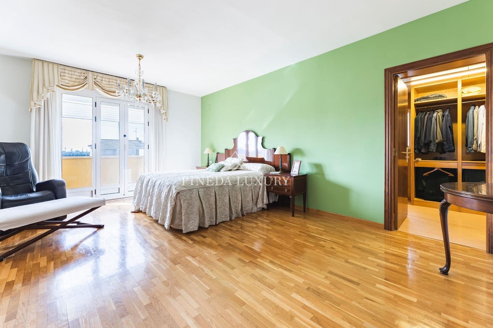 7 makuuhuone Huvila myytävänä paikassa Puig mukana uima-altaan 
autotalli - 1 200 000 € (Ref: 9400963)