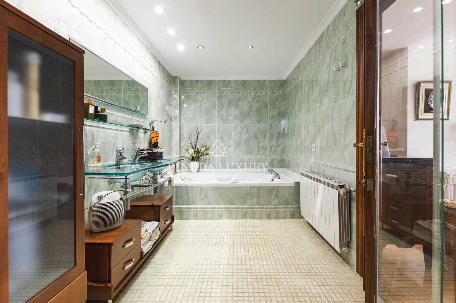 7 makuuhuone Huvila myytävänä paikassa Puig mukana uima-altaan 
autotalli - 1 200 000 € (Ref: 9400963)