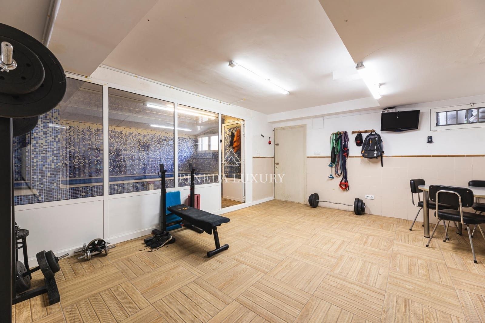 7 makuuhuone Huvila myytävänä paikassa Puig mukana uima-altaan 
autotalli - 1 200 000 € (Ref: 9400963)