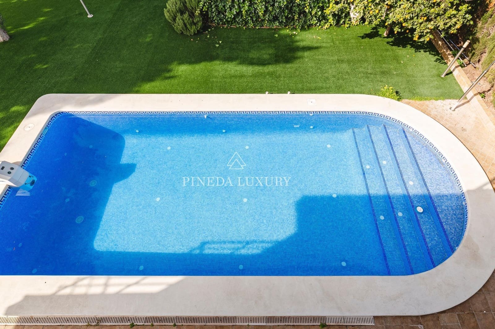 7 makuuhuone Huvila myytävänä paikassa Puig mukana uima-altaan 
autotalli - 1 200 000 € (Ref: 9400963)