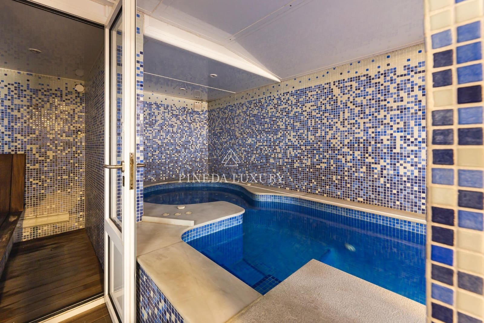 7 makuuhuone Huvila myytävänä paikassa Puig mukana uima-altaan 
autotalli - 1 200 000 € (Ref: 9400963)