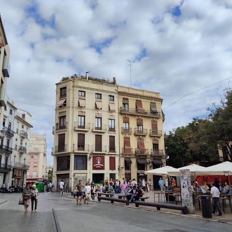 Lejlighed til salg i El Mercat, Valencia by - € 930.000 (Ref: 9402716)