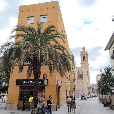 Lejlighed til salg i El Mercat, Valencia by - € 930.000 (Ref: 9402716)