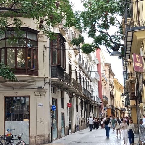 Leilighet til salgs i El Mercat, Valencia by - € 830 000 (Ref: 9402716)