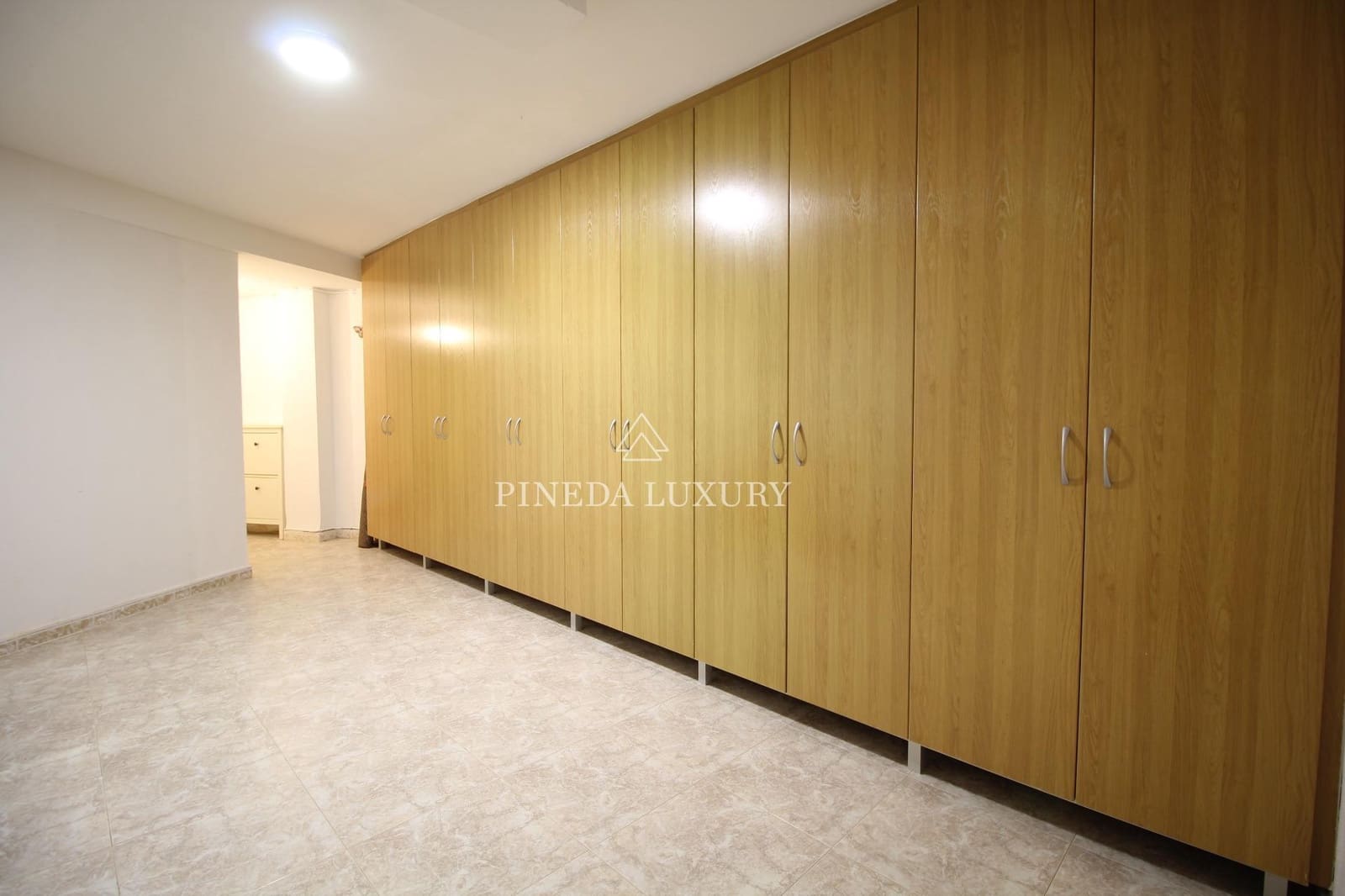 7 slaapkamer Villa te koop in Pucol met zwembad garage - € 1.550.000 (Ref: 9403361)