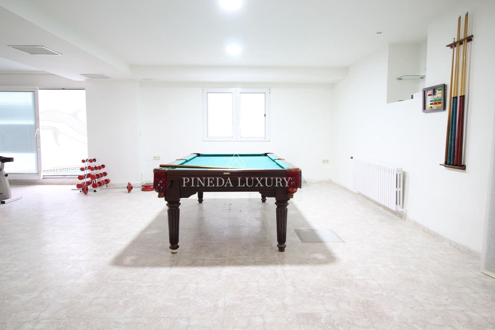 7 slaapkamer Villa te koop in Pucol met zwembad garage - € 1.550.000 (Ref: 9403361)