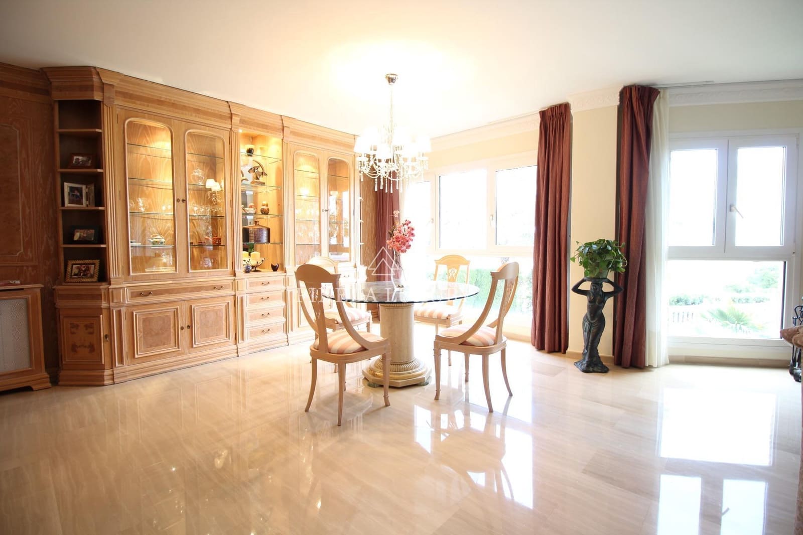 7 slaapkamer Villa te koop in Pucol met zwembad garage - € 1.550.000 (Ref: 9403361)