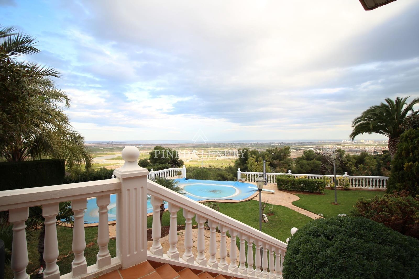 7 slaapkamer Villa te koop in Pucol met zwembad garage - € 1.550.000 (Ref: 9403361)