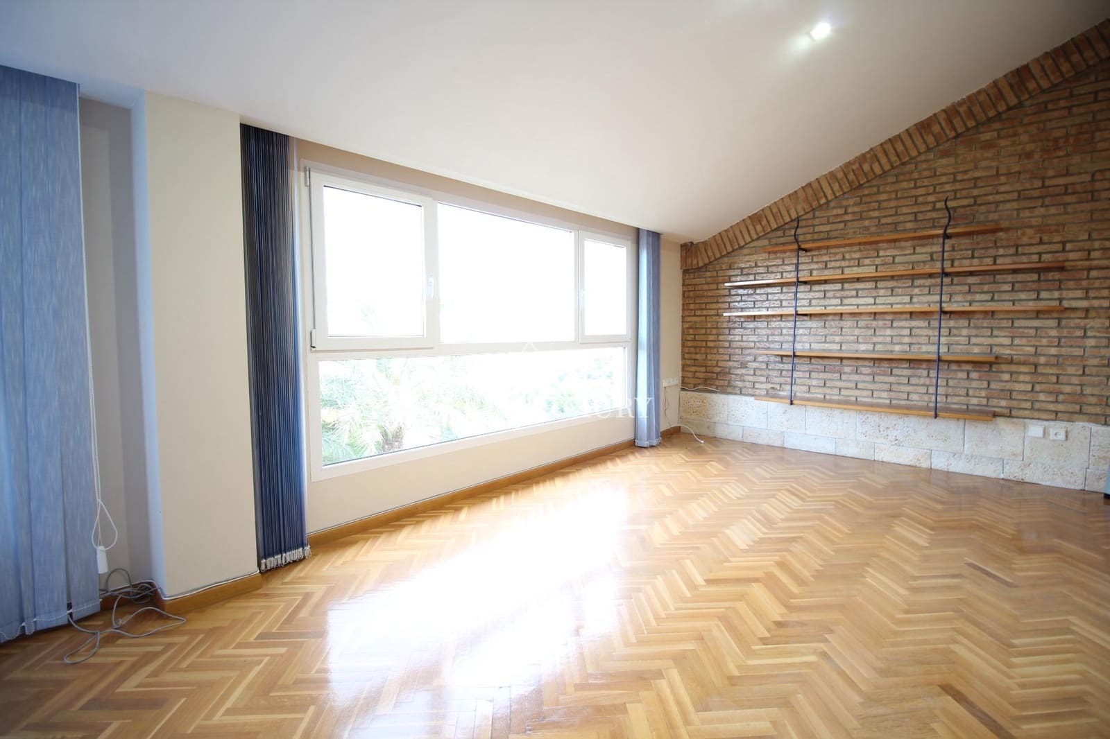 7 slaapkamer Villa te koop in Pucol met zwembad garage - € 1.550.000 (Ref: 9403361)