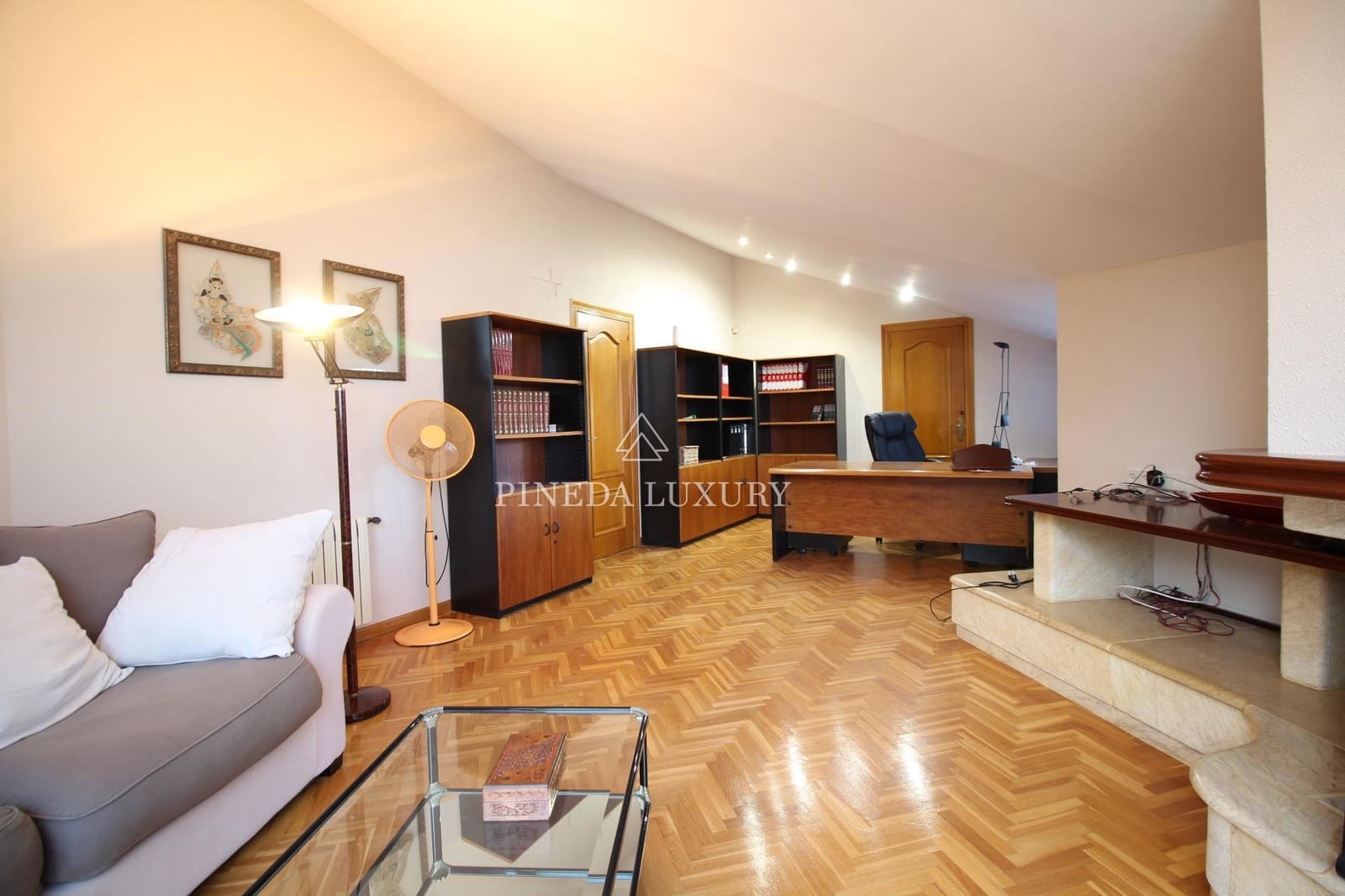 7 slaapkamer Villa te koop in Pucol met zwembad garage - € 1.550.000 (Ref: 9403361)