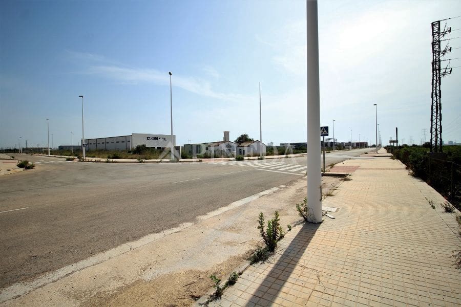 Building Plot for sale in Sagunto / Sagunt - € 553,000 (Ref: 9403366)