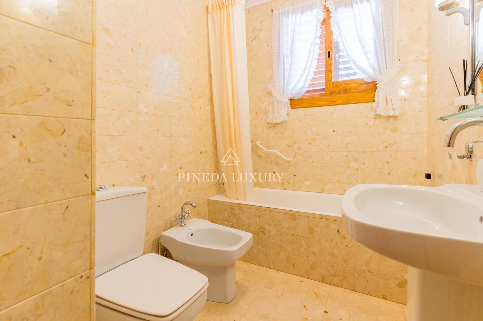 6 soverom Villa til salgs i Pucol med garasje - € 1 750 000 (Ref: 9406837)