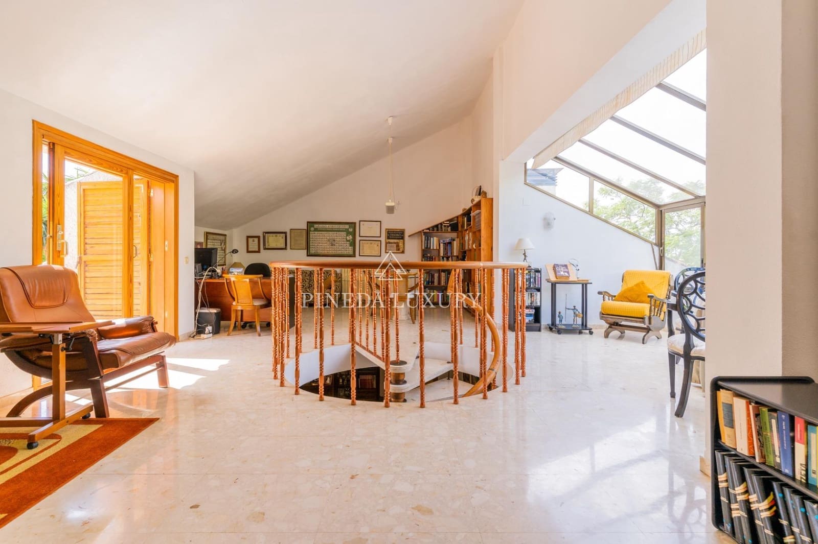 6 soverom Villa til salgs i Pucol med garasje - € 1 750 000 (Ref: 9406837)