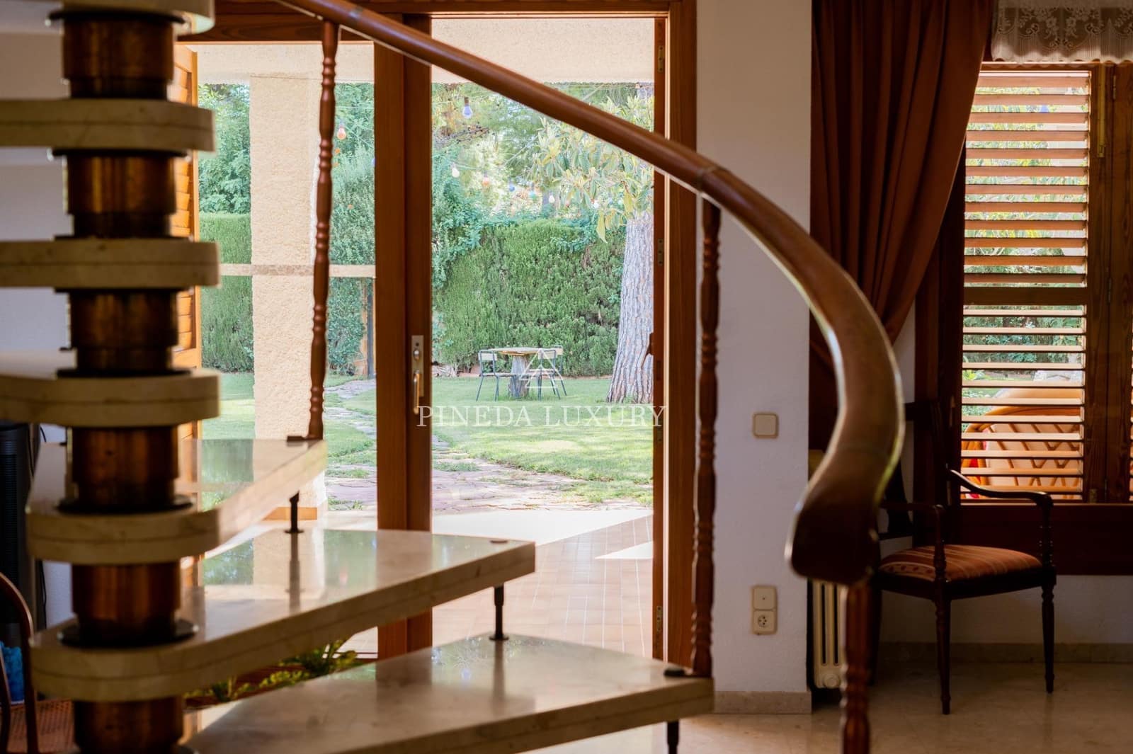 6 soverom Villa til salgs i Pucol med garasje - € 1 750 000 (Ref: 9406837)