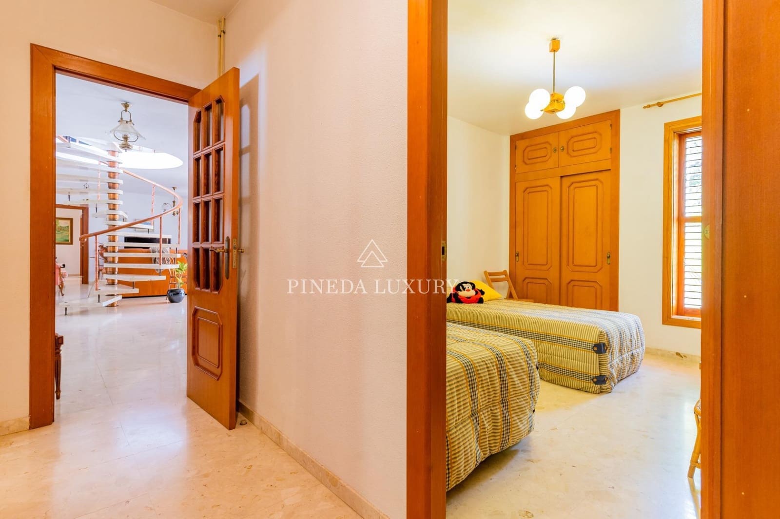 6 soverom Villa til salgs i Pucol med garasje - € 1 750 000 (Ref: 9406837)